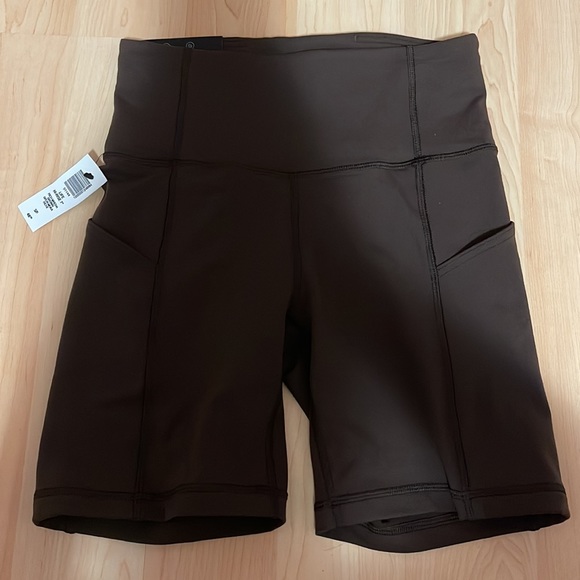 BNWT TNA Life Shorts - Picture 3 of 3